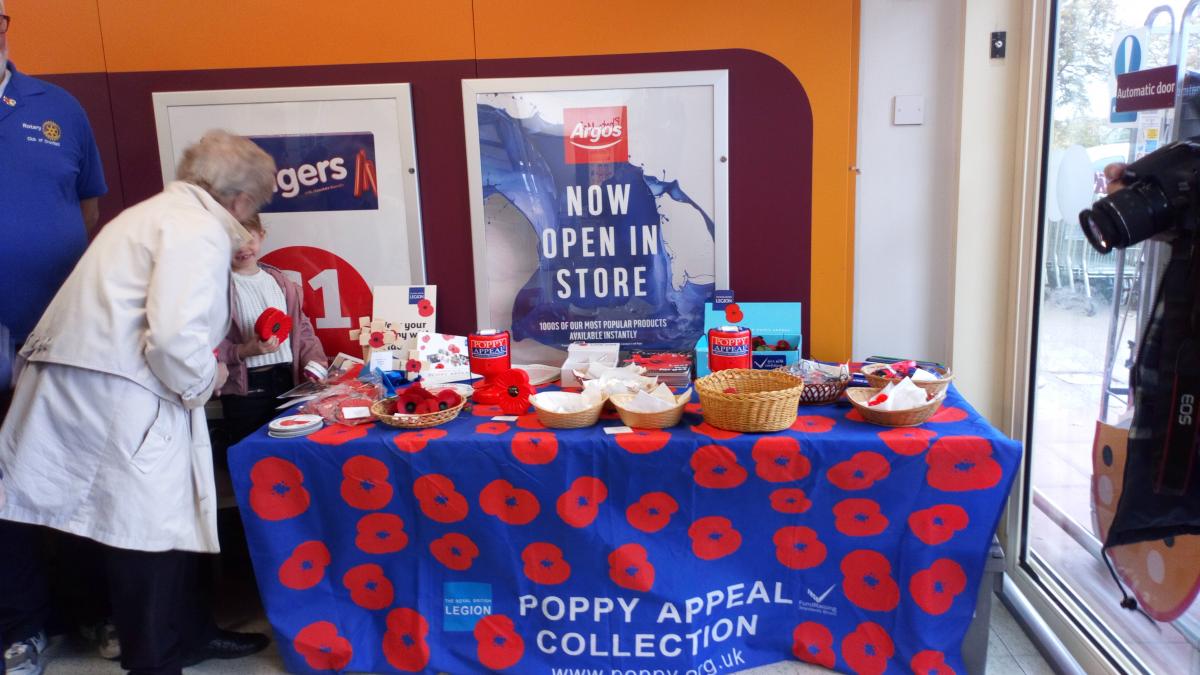 Poppy Table 2019