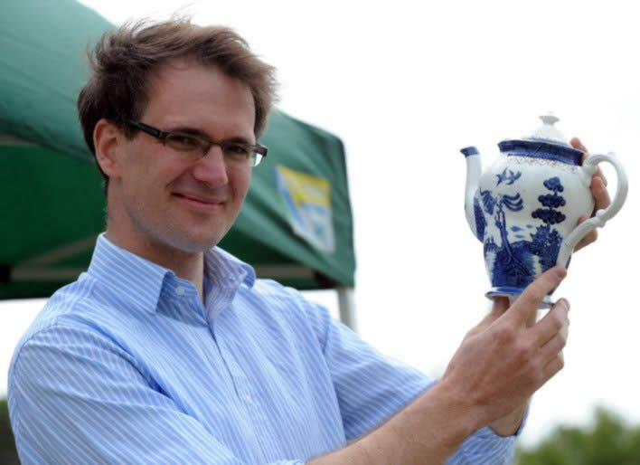 Charles Hanson handling a pot. Is it genuine article or not?