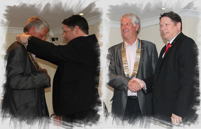 2014/15 Club President Darren passing the chain of office over to Mike Uglow, the clubs' 2015/16 President.