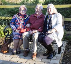 Thame Rotary"™s latest community project: Brian"™s  Seat on Phoenix Trail