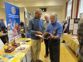 Rotarian Tim Lunt giving information