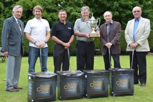 Individual points winner, overall winner Ian Robertson with the Individual Points Trophy, Main Competition winners, the Westlands Hotel team of Ben and Ricky Sturrock and Jim Stockton(far right) with outgoing  president Iain Smith on left and Hospice Supp