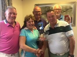 Paul Wellman’s widow Jackie Wellman presents the trophy to the winner, Howard Pannell, together with Tournament Organiser Dave Jarvis, Martin Hodson and Alec Banyard.