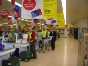 Rotarians packed bags at Tesco's