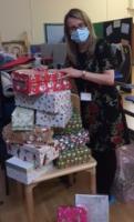 Symington Primary School-DHT Roseanne Smith with RotaKids Christmas boxes