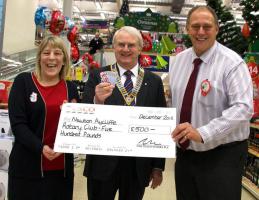 Tesco recognises Rotary's contribution to the community