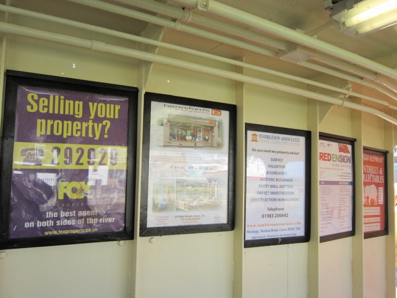 Reach 1.5 million pedestrians. Inside high visibility panels on the Cowes Floating Bridge