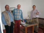 The President Geoff and Ron take a welcome drink
with President Louren�o of Machico/Santa Cruz