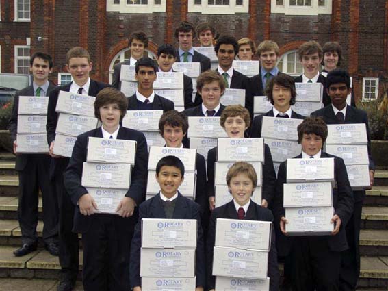 Students of Wycombe Royal Grammar School with their 
shoebox collection