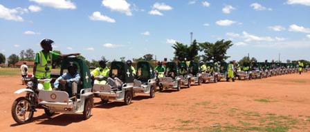 The line of e-Ranger ambulances arrives in Mbale, Uganda
