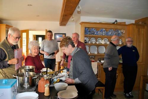 Frugal lunch at Ian and Carolyn's Bucknell home - 