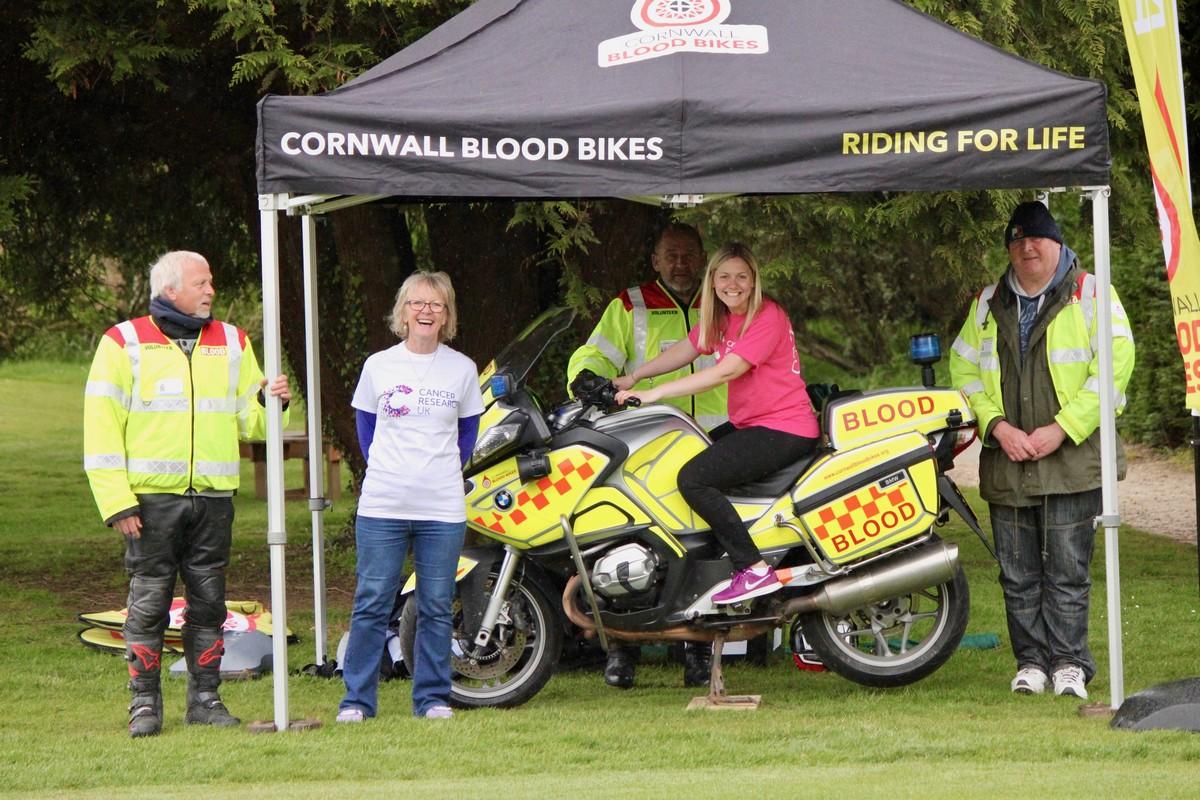 Cornwall Blood Bikes and the representatives of Cancer Research UK