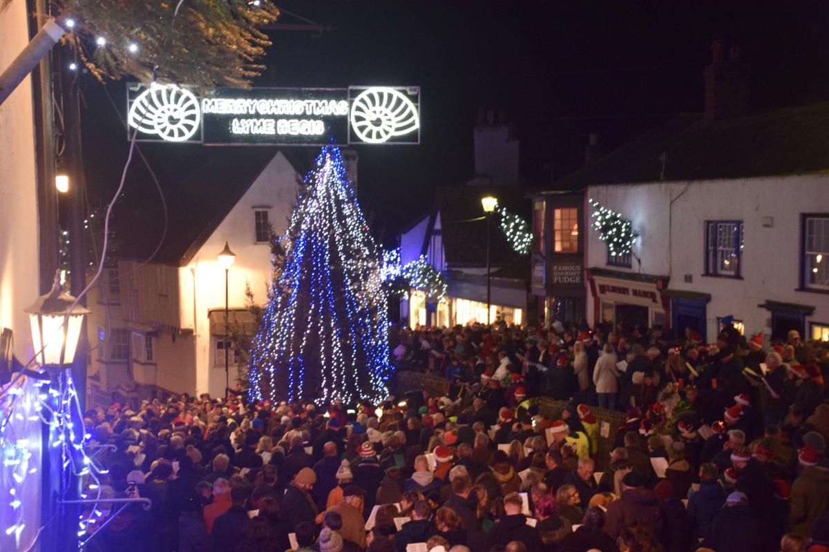 Carols Round the Tree dec 2023