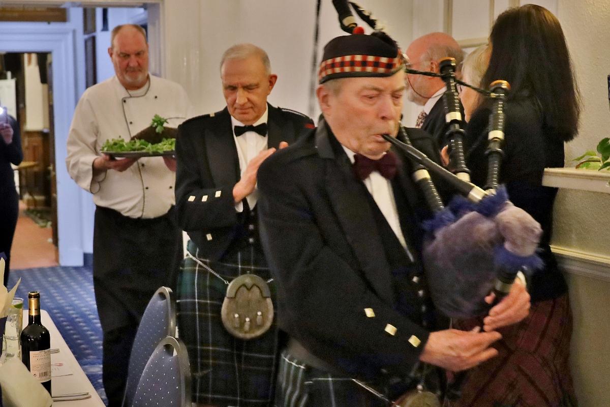 Piping in the haggis