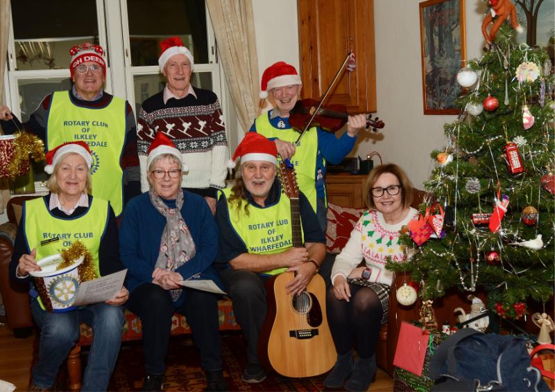 Final rehearsal for carol singing