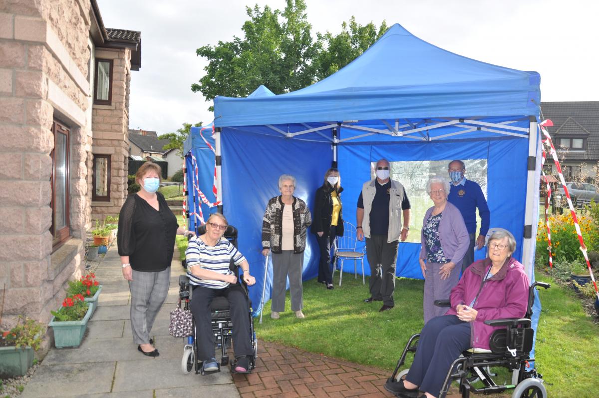 Helping Care Home Residents Meet Family and Friends - 