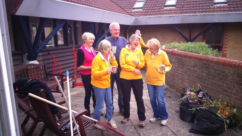 Gardening at Whit & Tank Hospital - Having a laugh over a cup of tea!