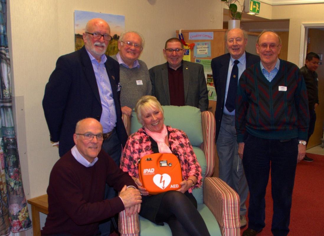 Rotary donates to St Luke's Hospice - 