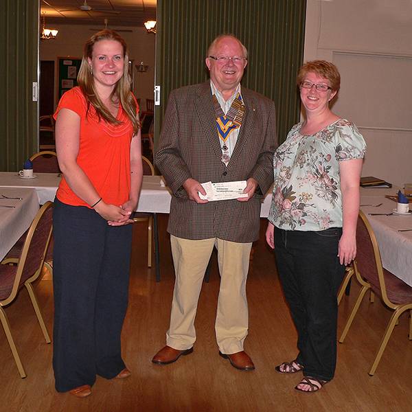 Left to Right: Hannah Caller, President Peter Bennett, Claire Richardson