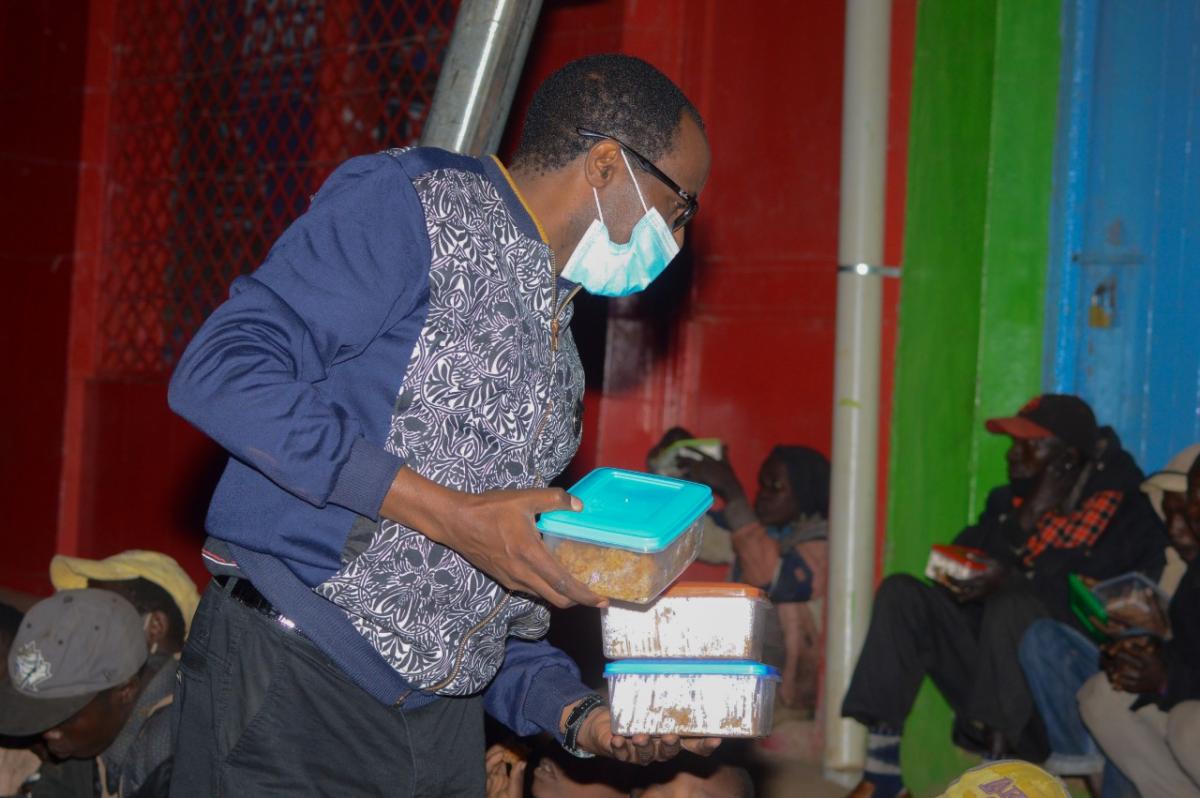 Feeding the Streets Children of Meru 