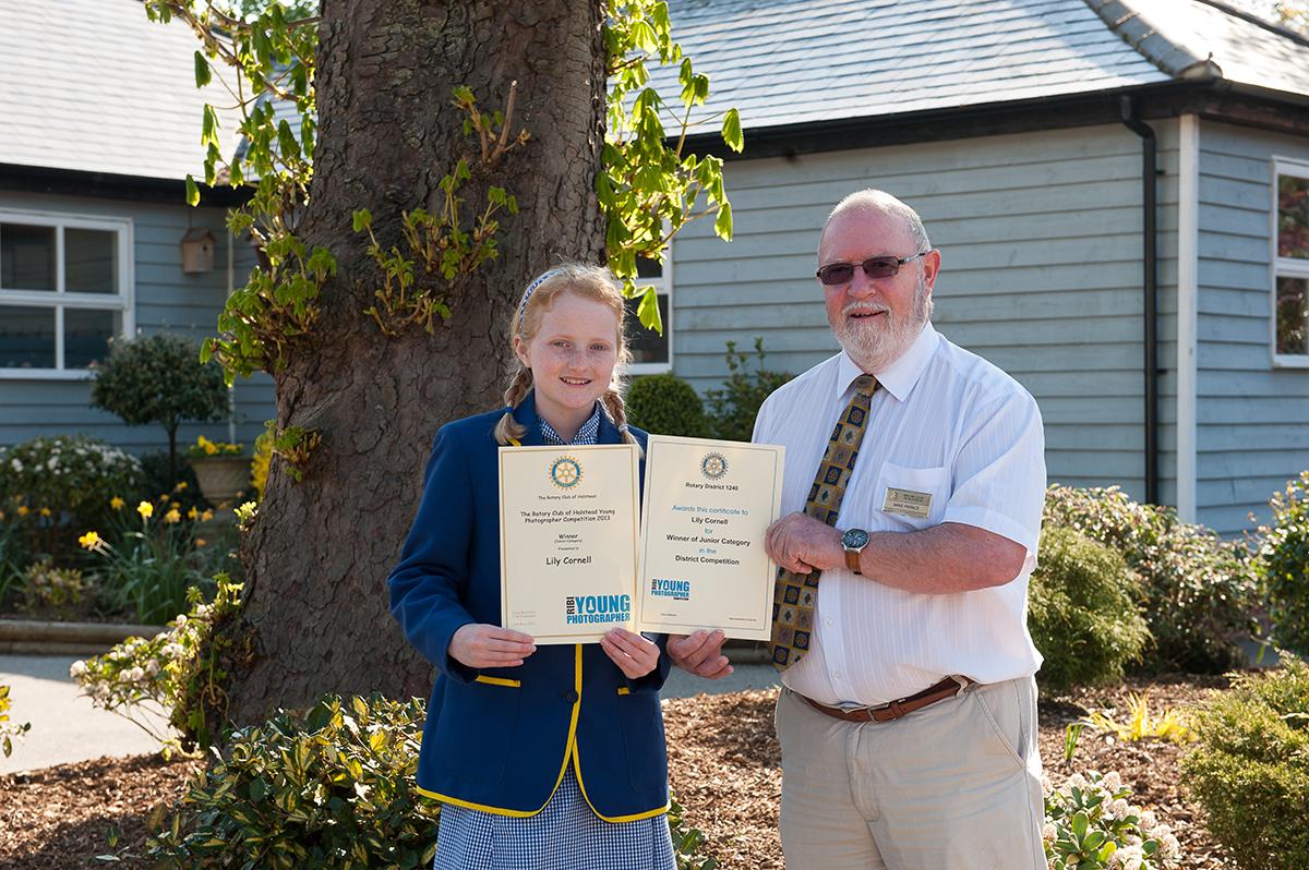 Presentation of certificates to the winner