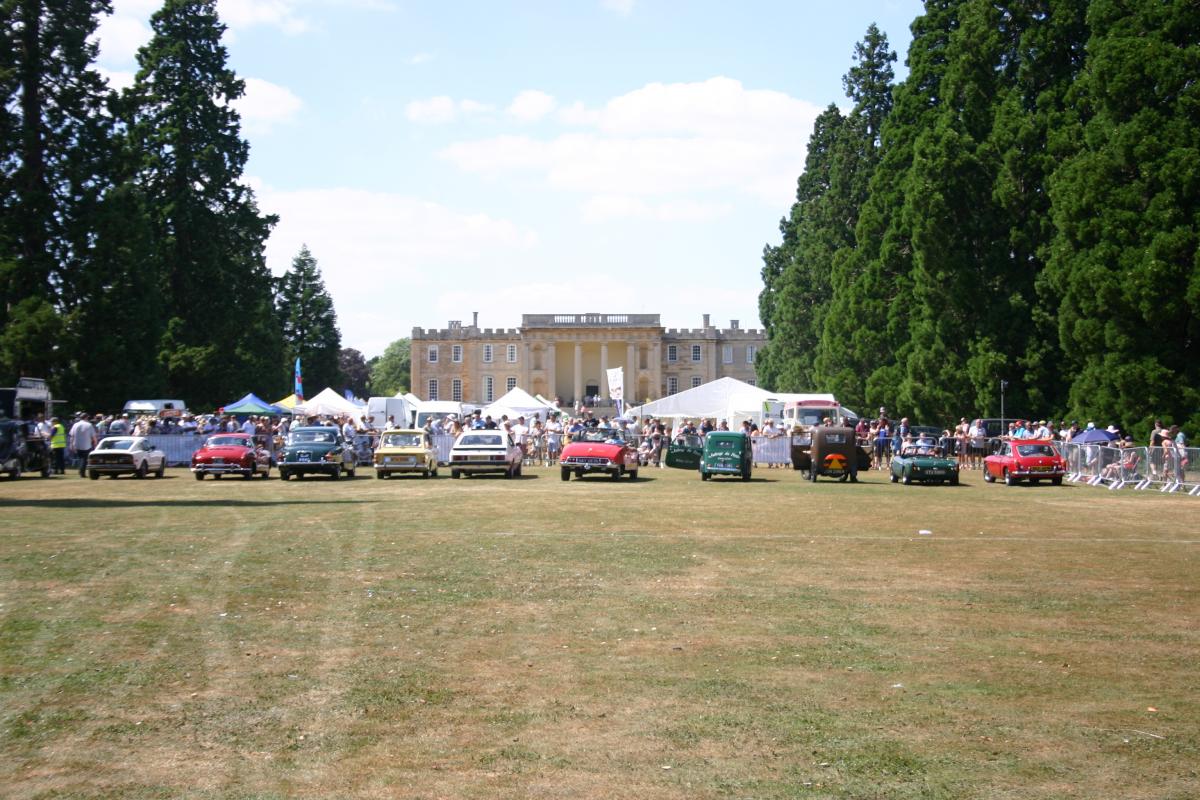 The Arena, outside stall area and Castle backdrop