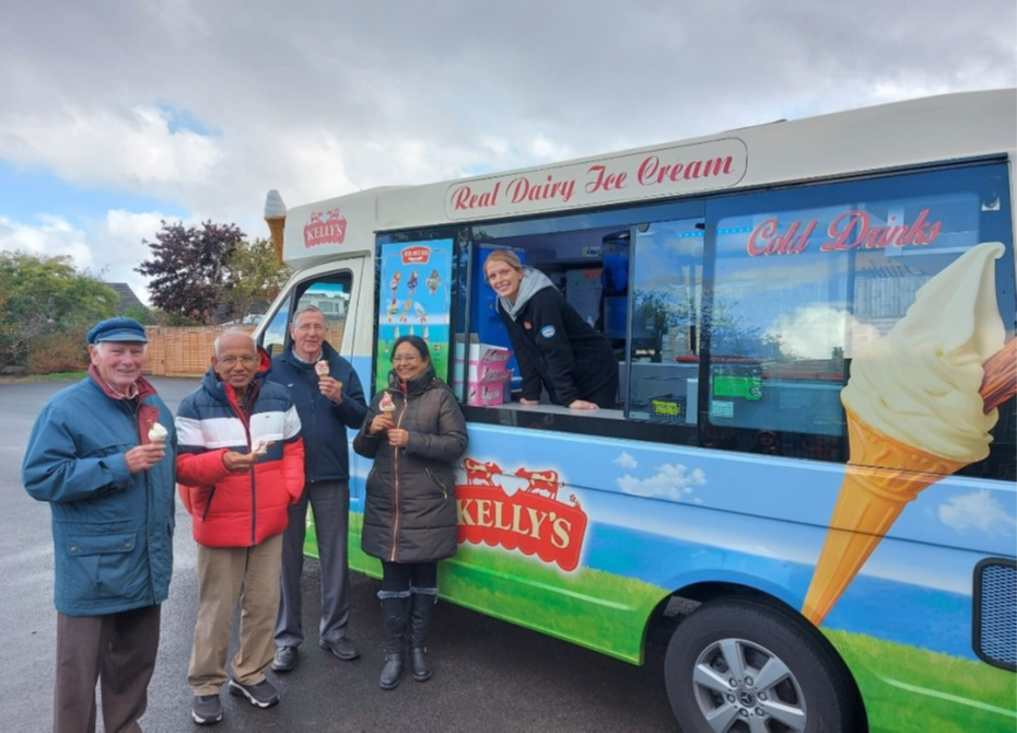 Members enjoy the Ice Creams too!