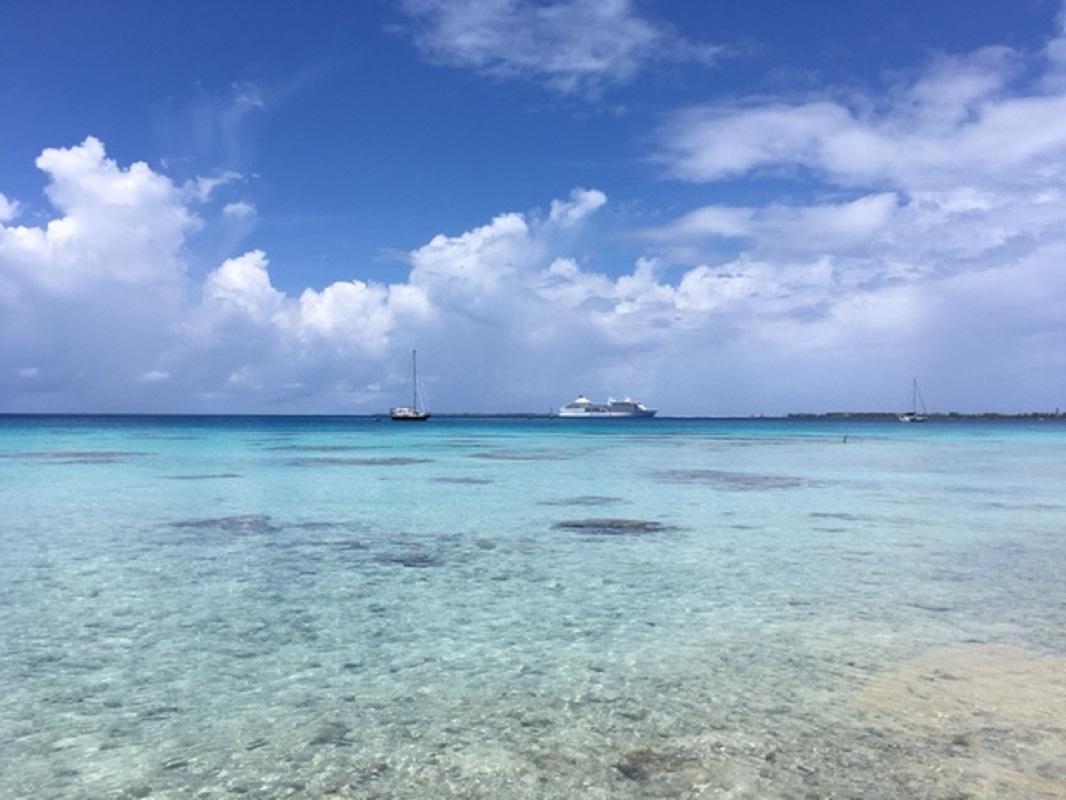 Fakarava Atoll near Tahiti