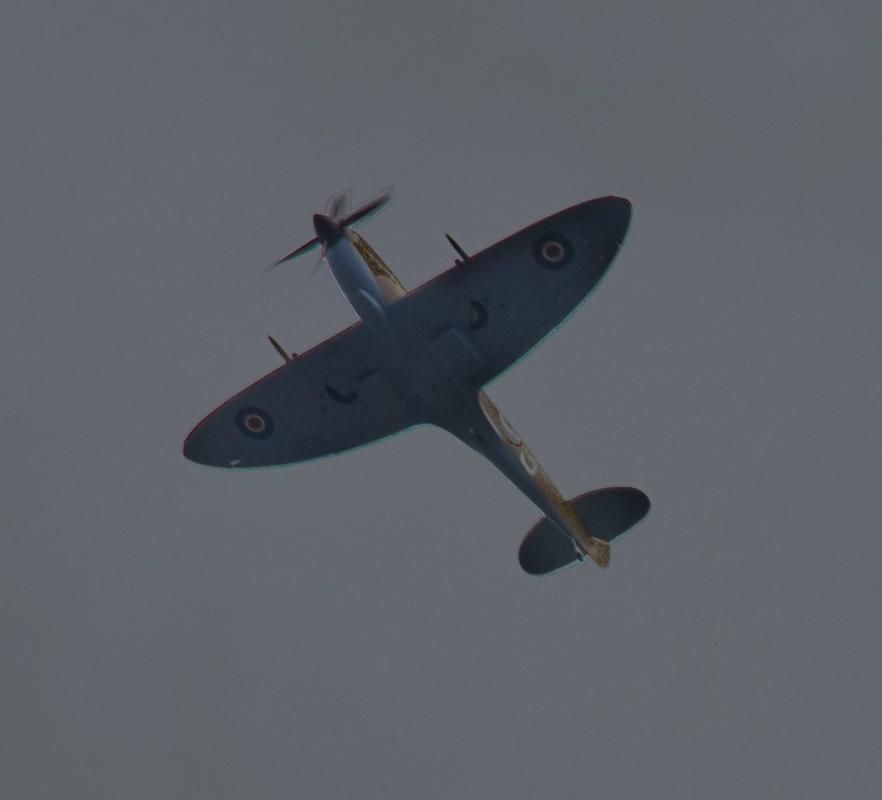Battle of Britain Spitfire lights up 30th Anniversary May Fayre - 