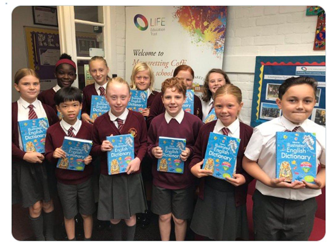 Pupils of Margaretting Primary School with their new Dictionaries  8th Sept 2022