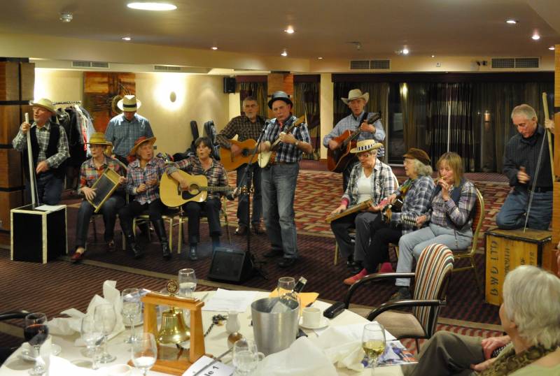 SKIFFLE GROUP