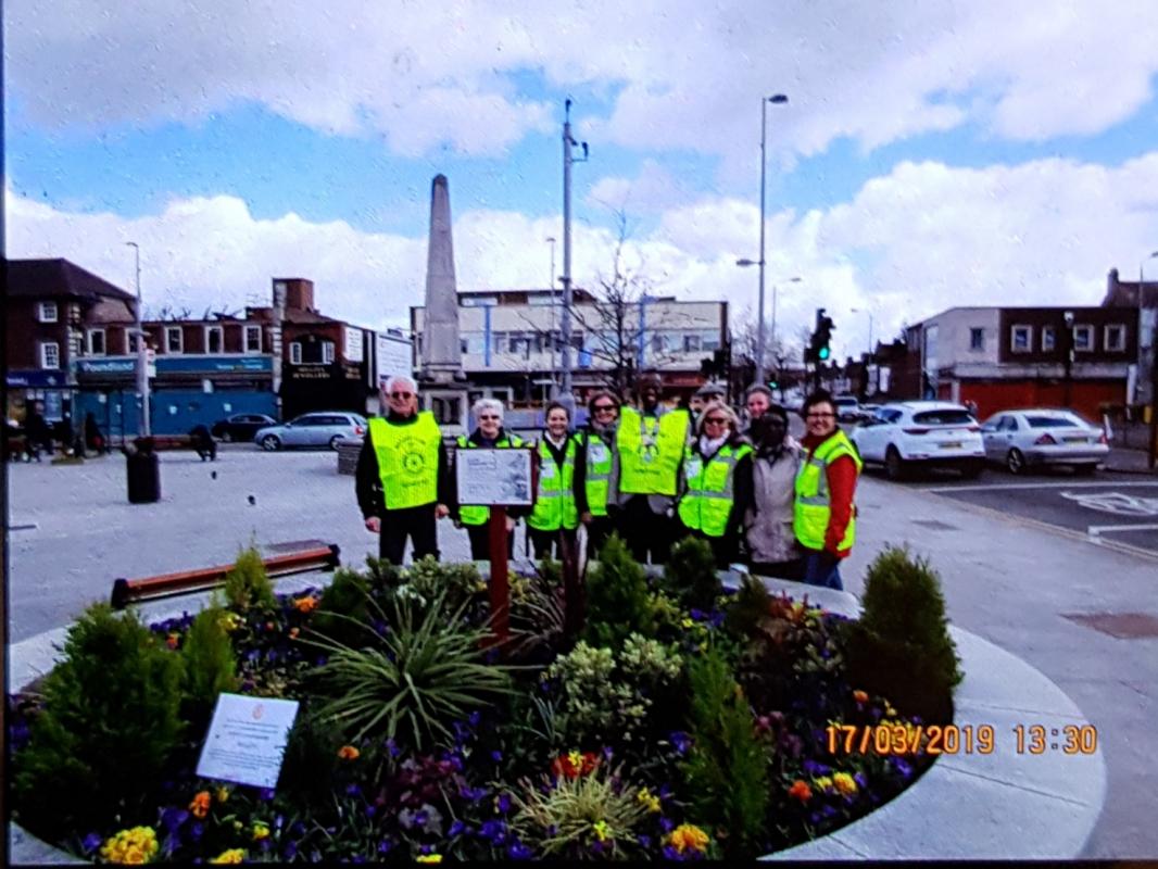 2018/19 Polio Crocus Bulbs planting with Love South Chingford Group