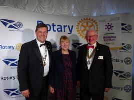 President Scott Elliot welcomes District Governor Duncan Collinson and his wife Jill