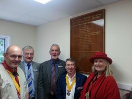 CHRISTCHURCH ROTARY CLUB SUPPORT NEW BURTON SCOUT GROUP HQ