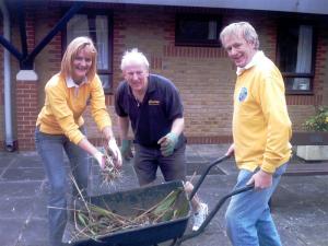 Whitstable & Tankerton Hospital Gardening 4/4/09