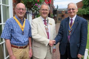 Welcoming David Davies President of the Rotary Club of Oswestry 2017-18.
(L-R) Pres Elect Ian Glenister, President David Davies and Past Pres Ian Haigh