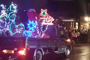 Crowds come out to say hello to Santa