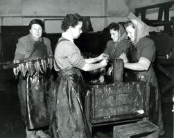 Pattie slapping, the Hull Fish Industry