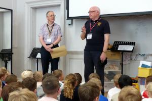 Crocus Walk Certificate Presentation to Bellan House Pupils