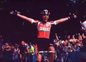 19 yr old Nicole Cooke crosses the finishing line in the Women’s Road Race to win the Gold Medal for Wales at the 2002 Commonwealth Games in Manchester.