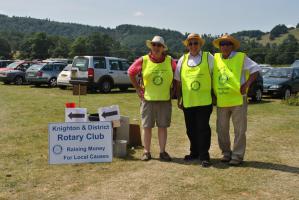 Colin wins at the Leominster Rotary Golf Competition. Well he actually won a 'World Cup' wheel barrow in the raffle!