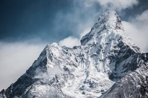 Everest - Photo by Martin Jernberg on Unsplash