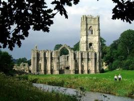 Scenes from the Ripon Rowels Walk