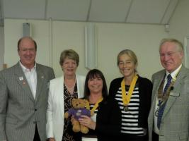 Governor and wife with Catherine, Allison & Frank.