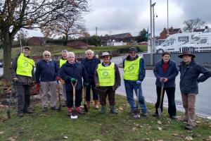 Crocus Planting in Stourbridge