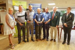 Winning Team from Globe Scaffolding with President Yvonne WLGC Capt. Andrew Errington and Lady Capt. Karen Vallantine 