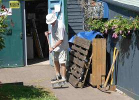 Gardening at Grimsby in Bloom