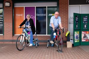 Clr Jackie Pell & Rotarian Peter Cutmore