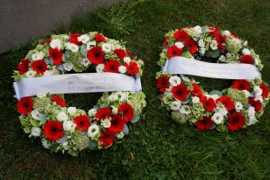 The wreaths from the Link Clubs of Pinner, Meerbusch and Brugge West