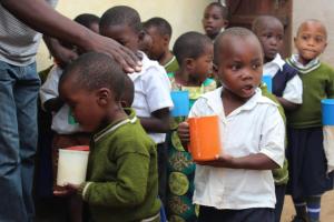 Morning porridge at school
